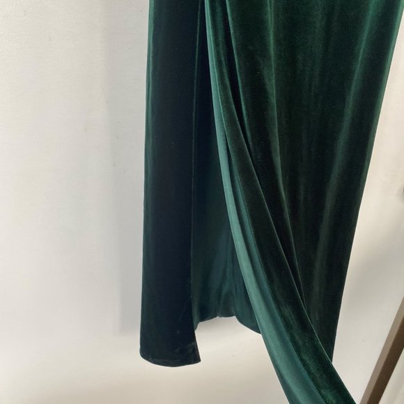 Revelry Skye Velvet Dress - Emerald Green Size 4 - Picture 4 of 11